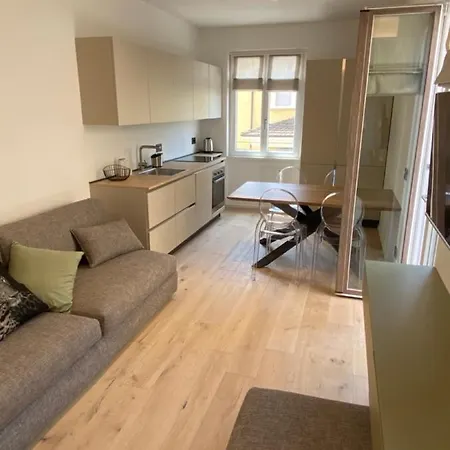 Junior Agli Archi アパート