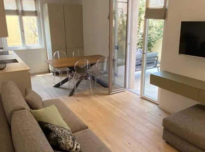 Junior Agli Archi Apartment *